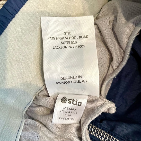 STIO Women's Second Light
Shorts - Size Small - Picture 7 of 7